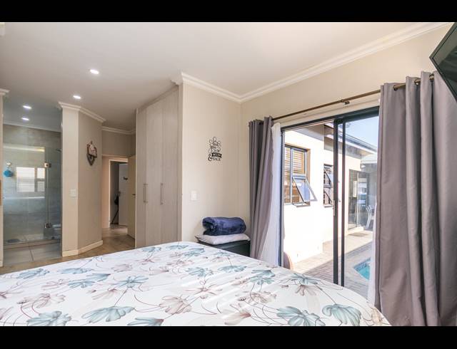 4 BEDROOM HOUSE FOR SALE IN PARKLANDS NORTH